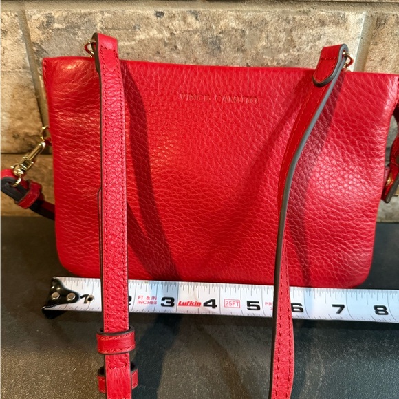 EUC Vince Camuto red crossbody - Picture 5 of 8
